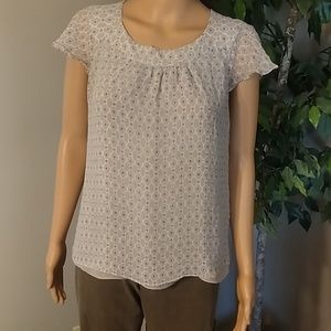 3/$20✨ Banana Republic Flutter Sleeve Top